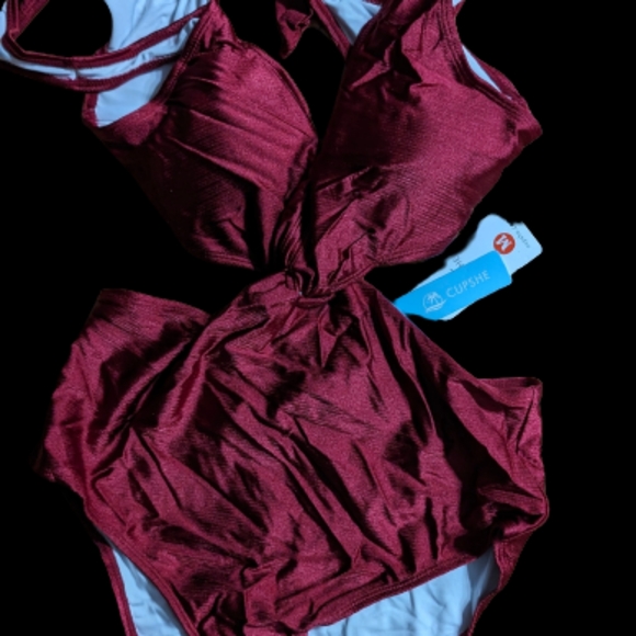 Cupshe Red Cutout Open Sides Strappy One Piece Sexy Swimsuit Sz M Halter - Picture 5 of 13